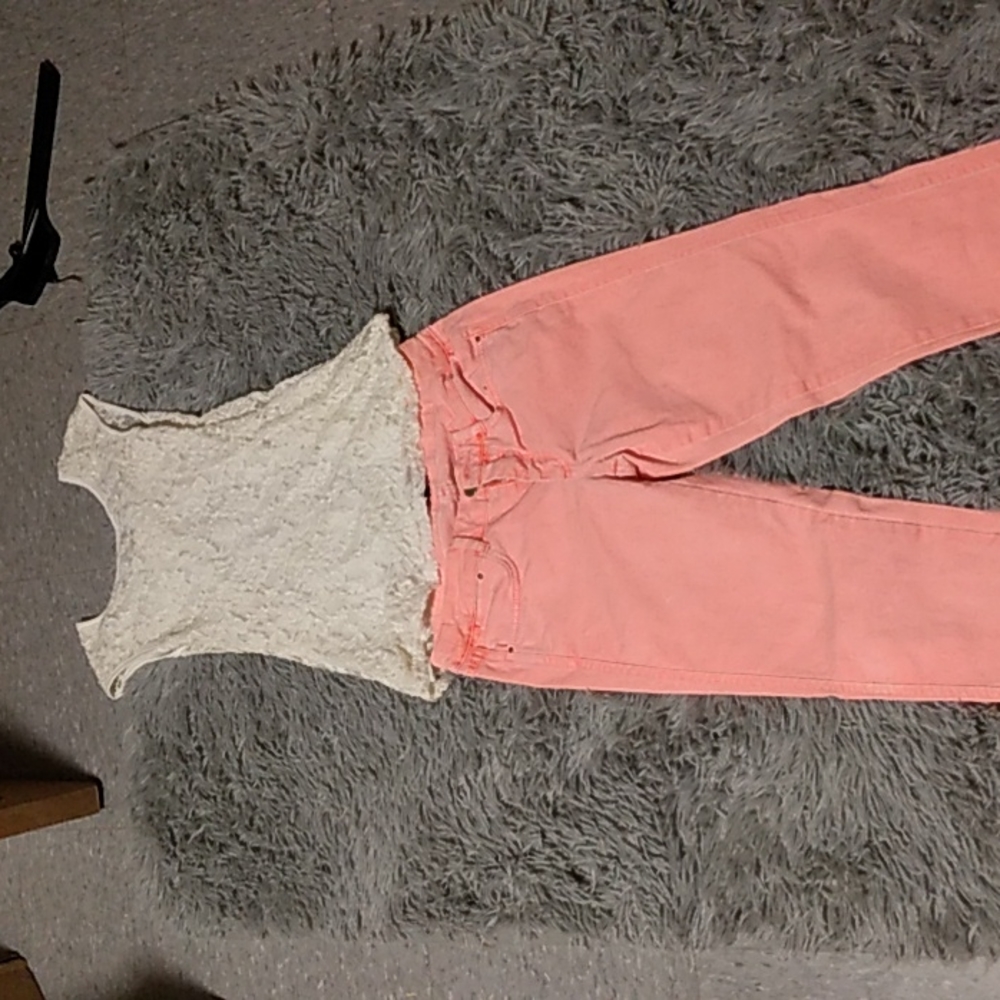 adorable outfit!